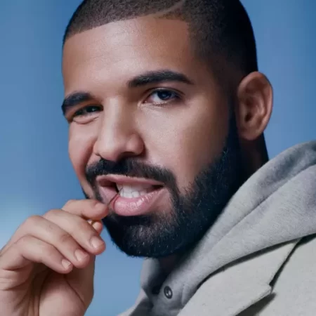 Canadian Rapper Drake lost $700, 000 betting on Strickland