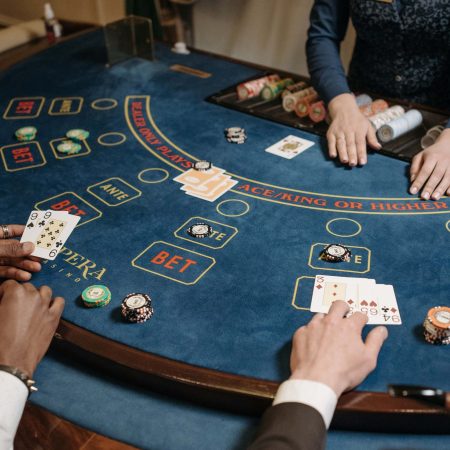 UK economy negatively impacted by online gambling industry, thinktank says