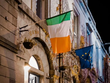Regulator of Ireland Weighs Tiered Licensing Fees After Industry Pushback