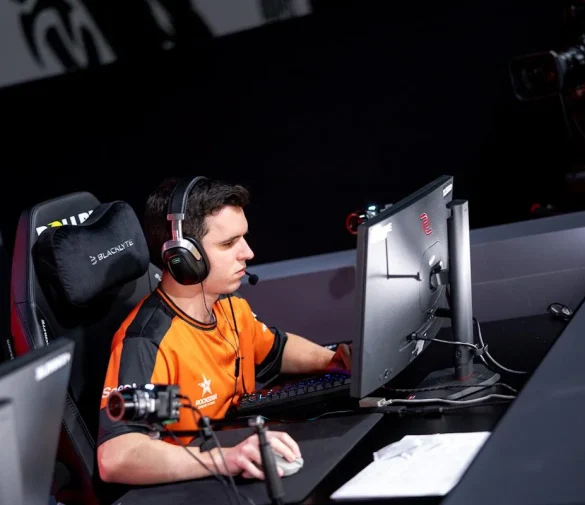 Valve Bans Skin Gambling Sponsors and Case Opening Platforms from CS2 Tournaments